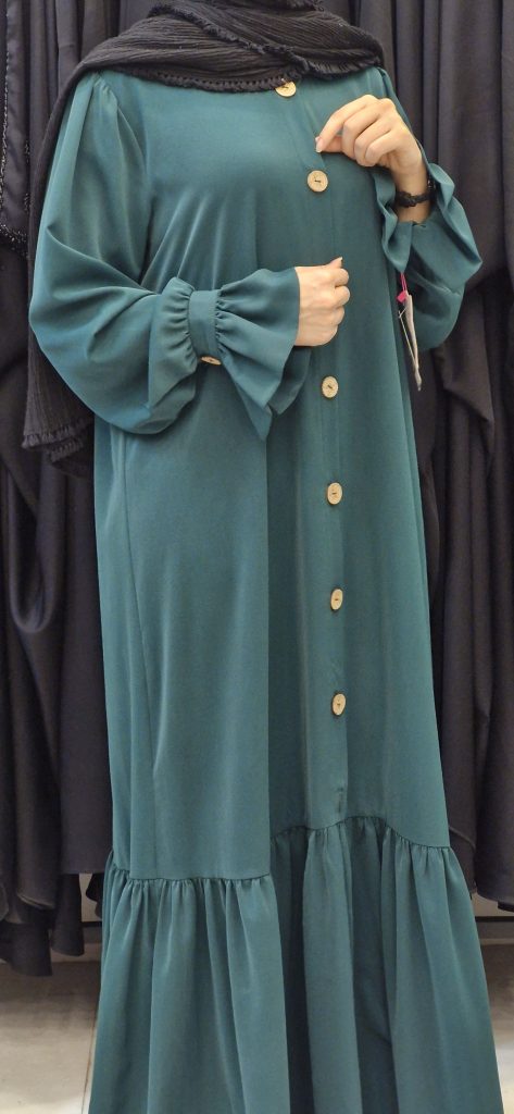 مانتوعربی جلودکمه خور چین دار