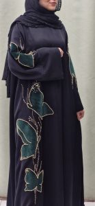 مانتوعربی مخمل جواهر طرح پروانه و نیلوفر